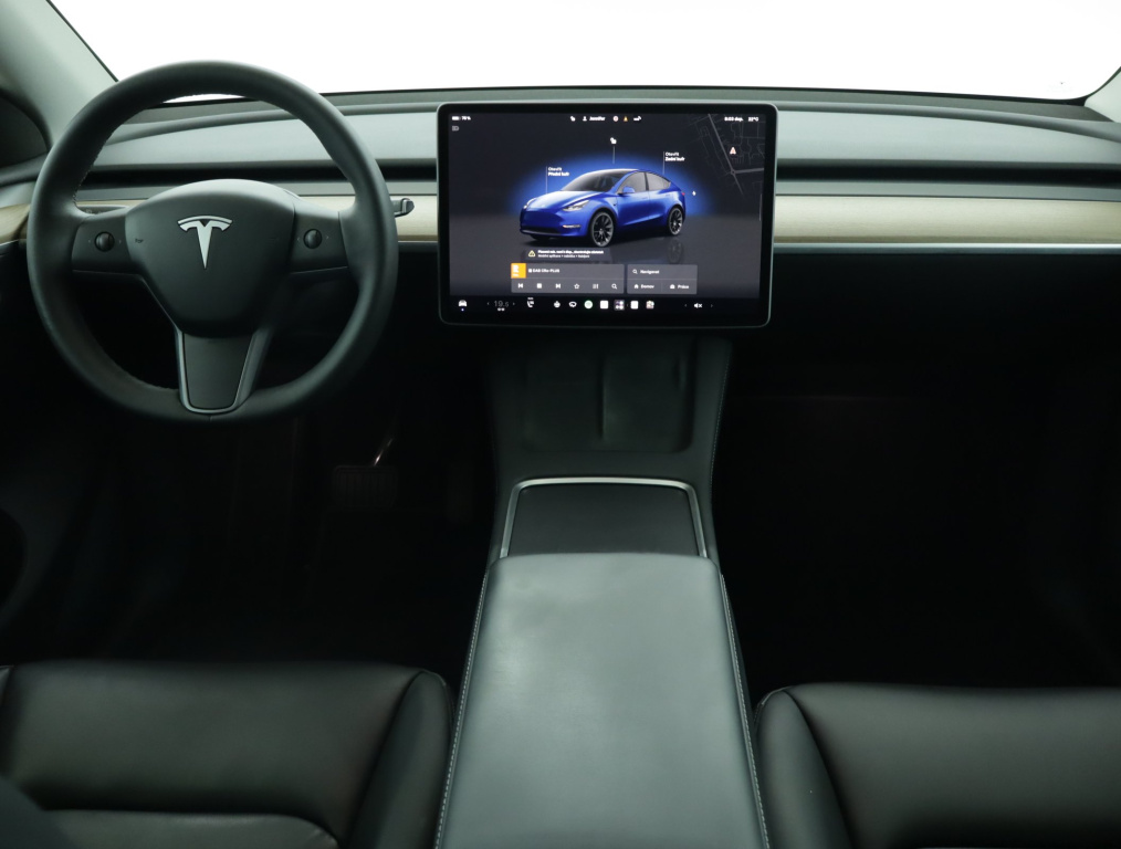 Tesla Model Y 4x4 2023 9