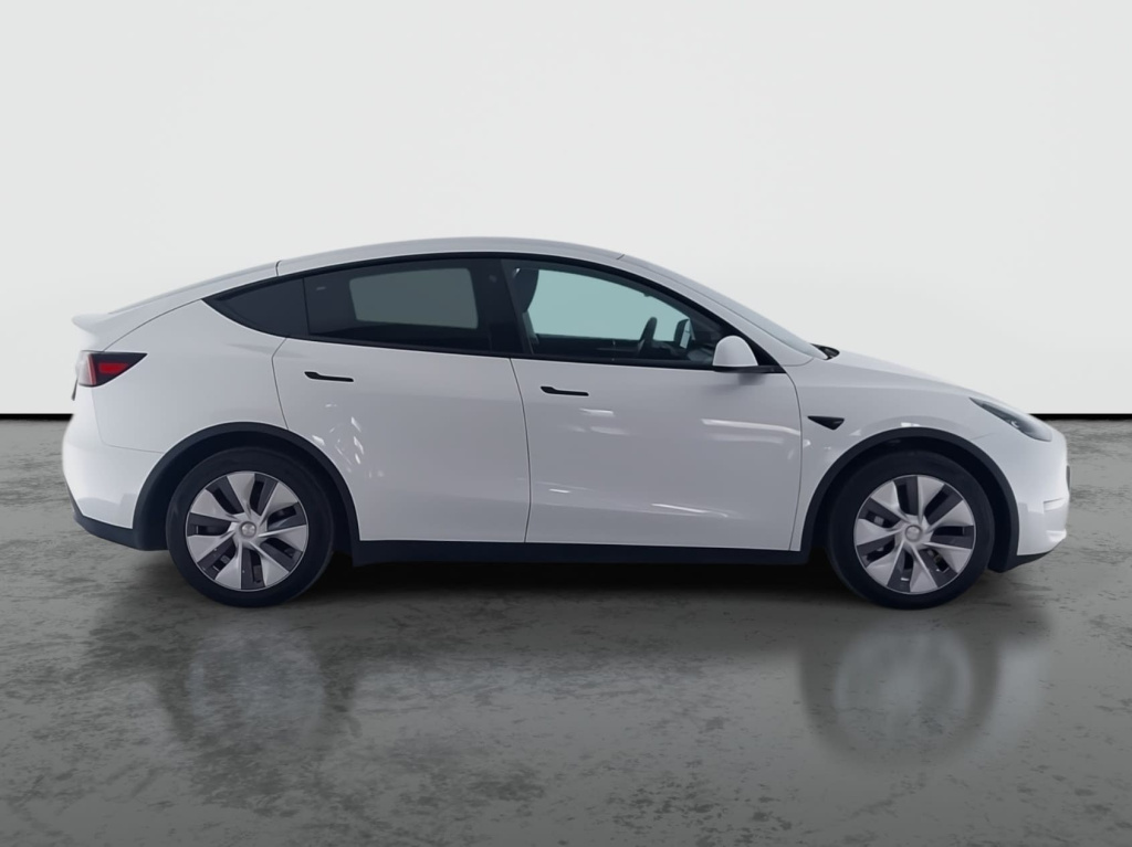 Tesla Model Y 4x4 2023 8