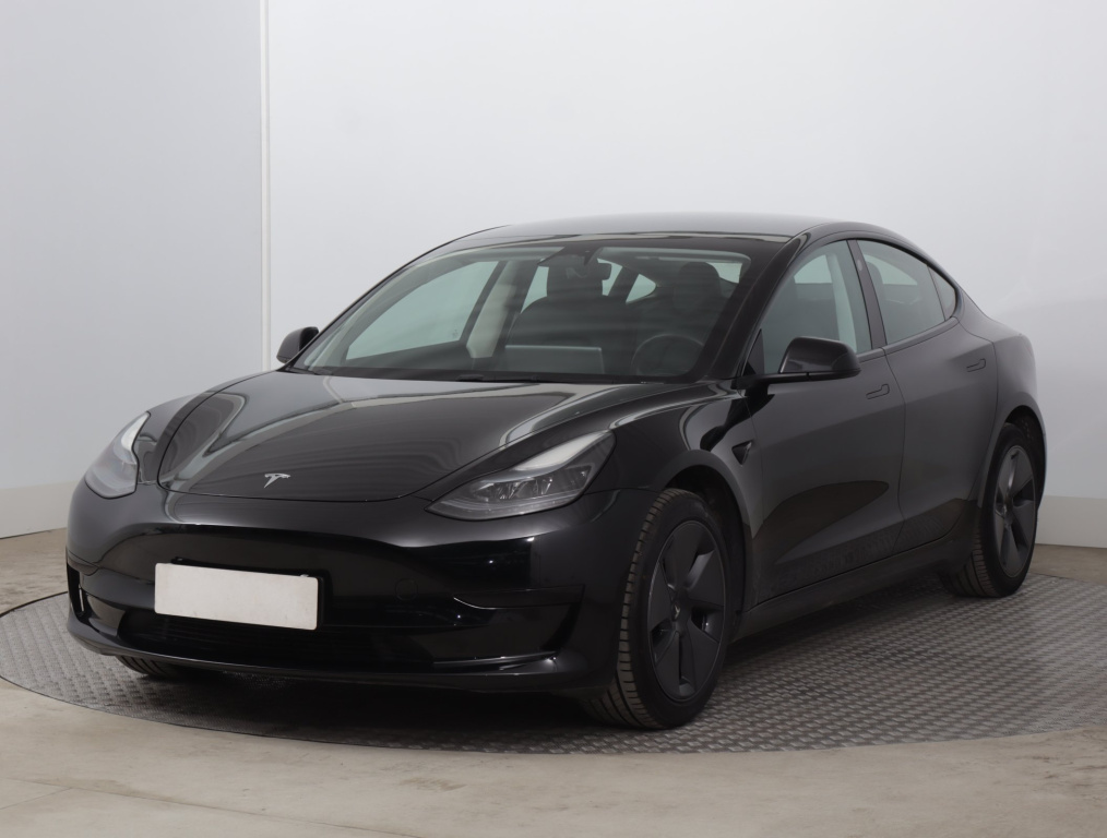 Tesla Model 3 2023 3