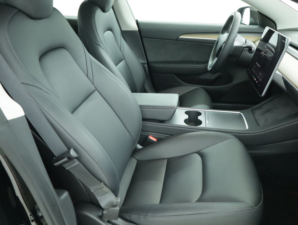 Tesla Model 3 2023 10