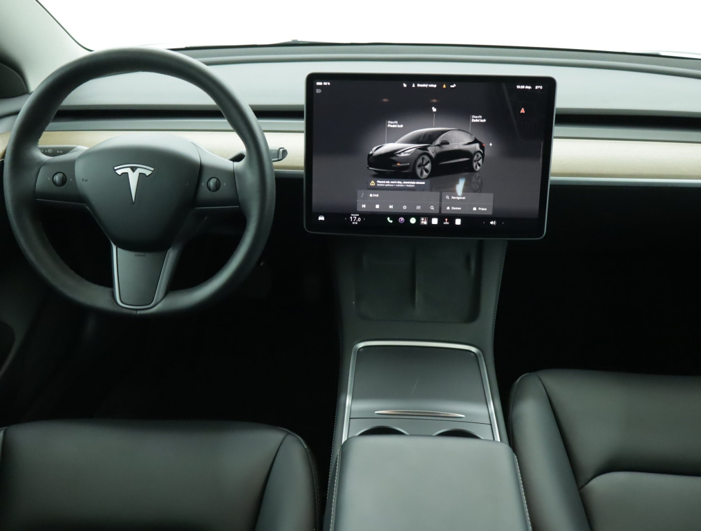 Tesla Model 3 2023 9