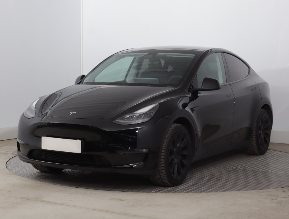 Tesla Model Y 4x4 2023 3