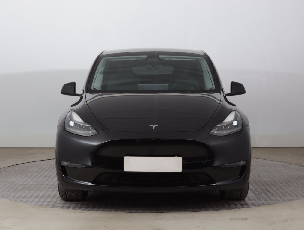 Tesla Model Y 4x4 2023 2