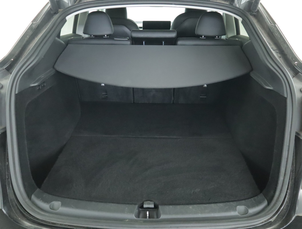 Tesla Model Y 4x4 2023 17