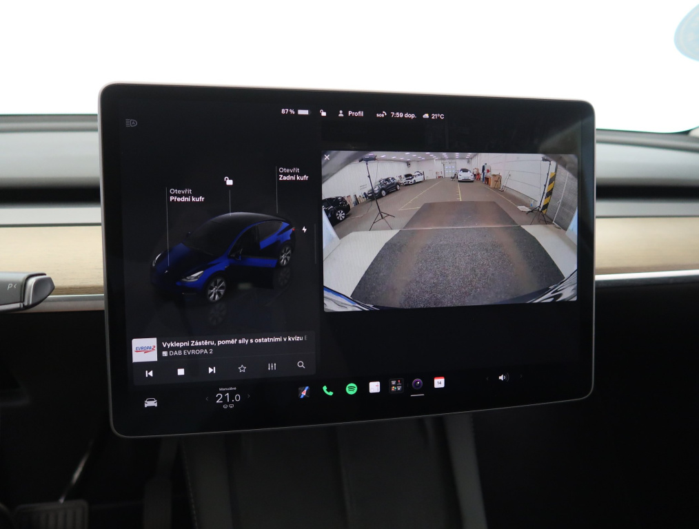 Tesla Model Y 4x4 2023 21