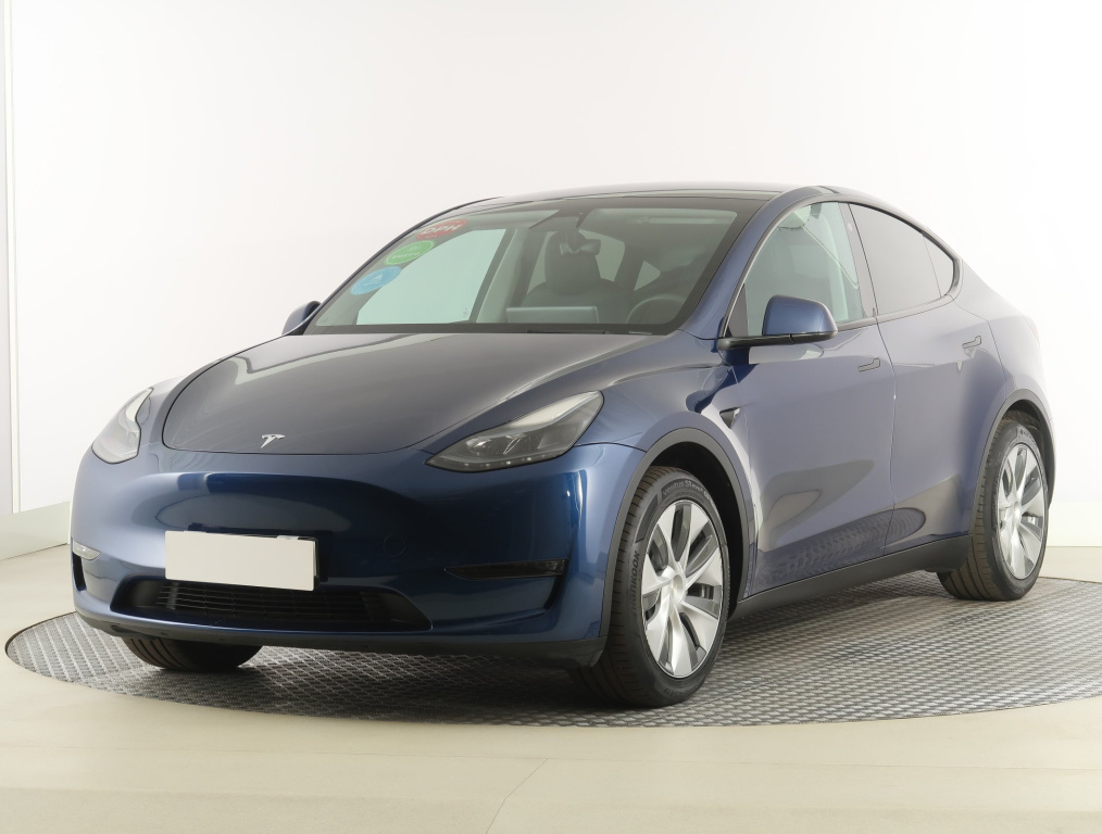 Tesla Model Y 4x4 2023 3