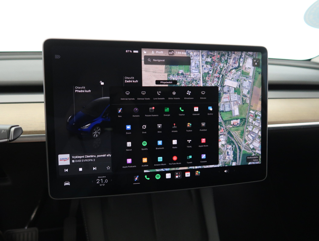Tesla Model Y 4x4 2023 20