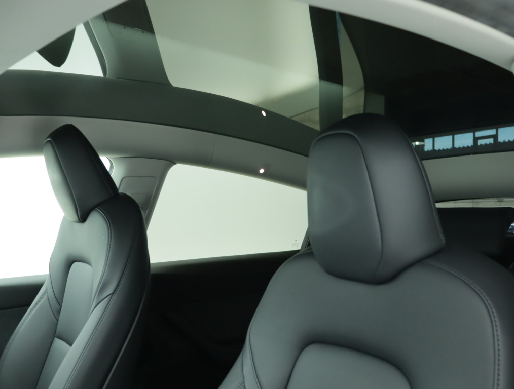 Tesla Model Y 4x4 2022 22