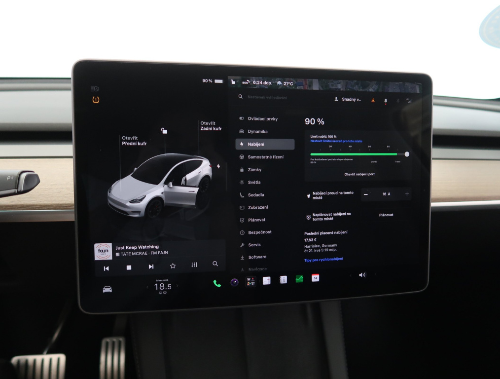 Tesla Model Y 4x4 2023 24