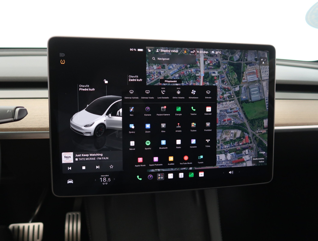 Tesla Model Y 4x4 2023 21