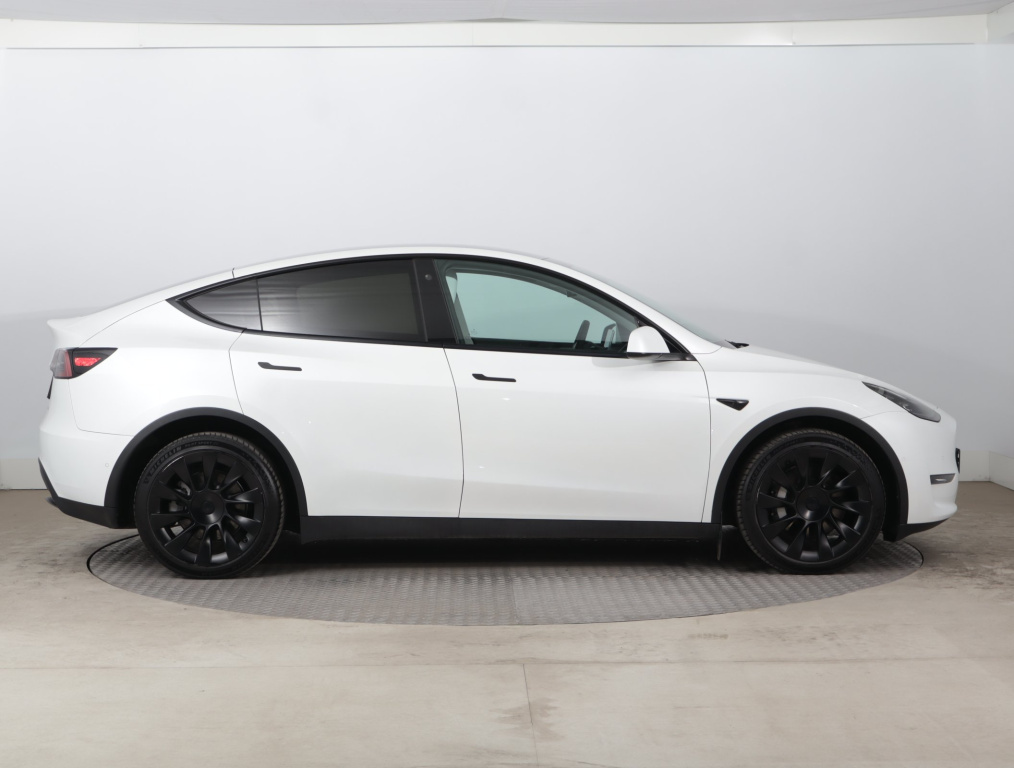 Tesla Model Y 4x4 2021 8