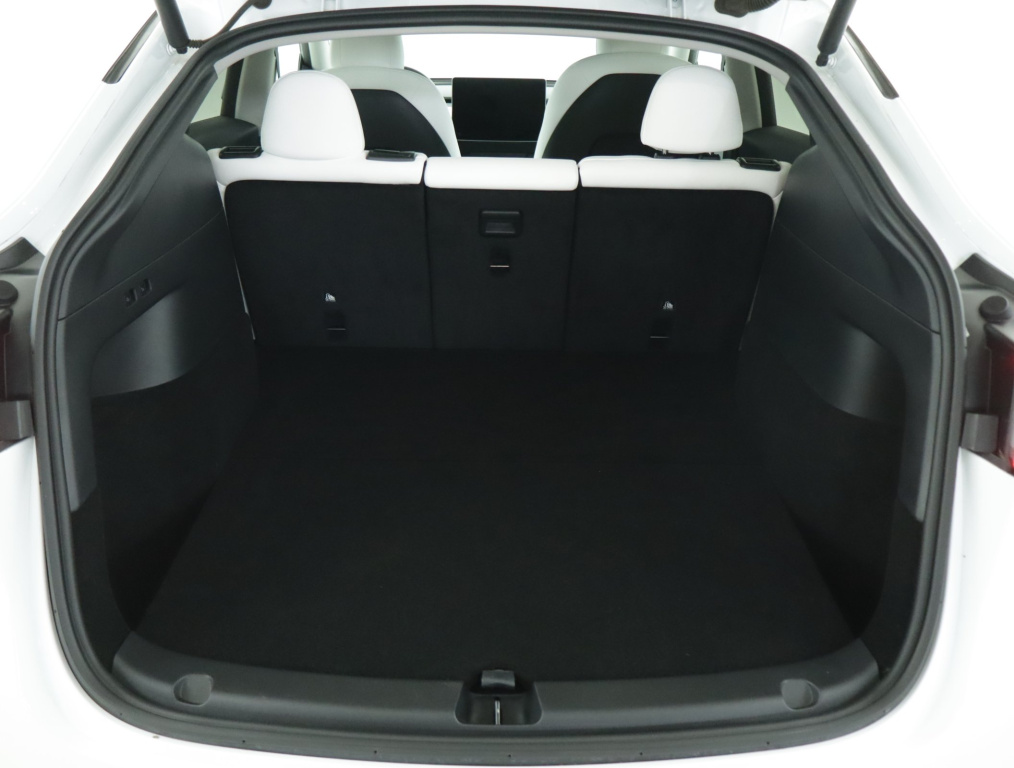 Tesla Model Y 4x4 2021 17