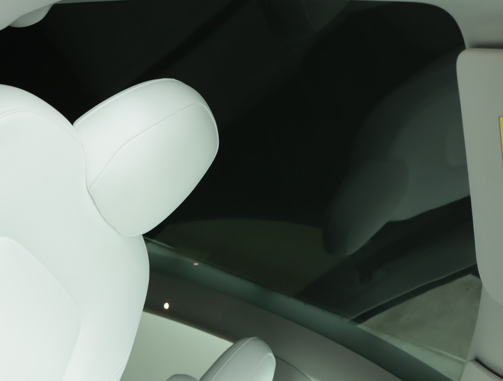 Tesla Model Y 4x4 2021 24
