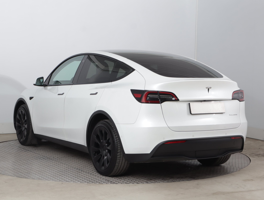 Tesla Model Y 4x4 2021 5