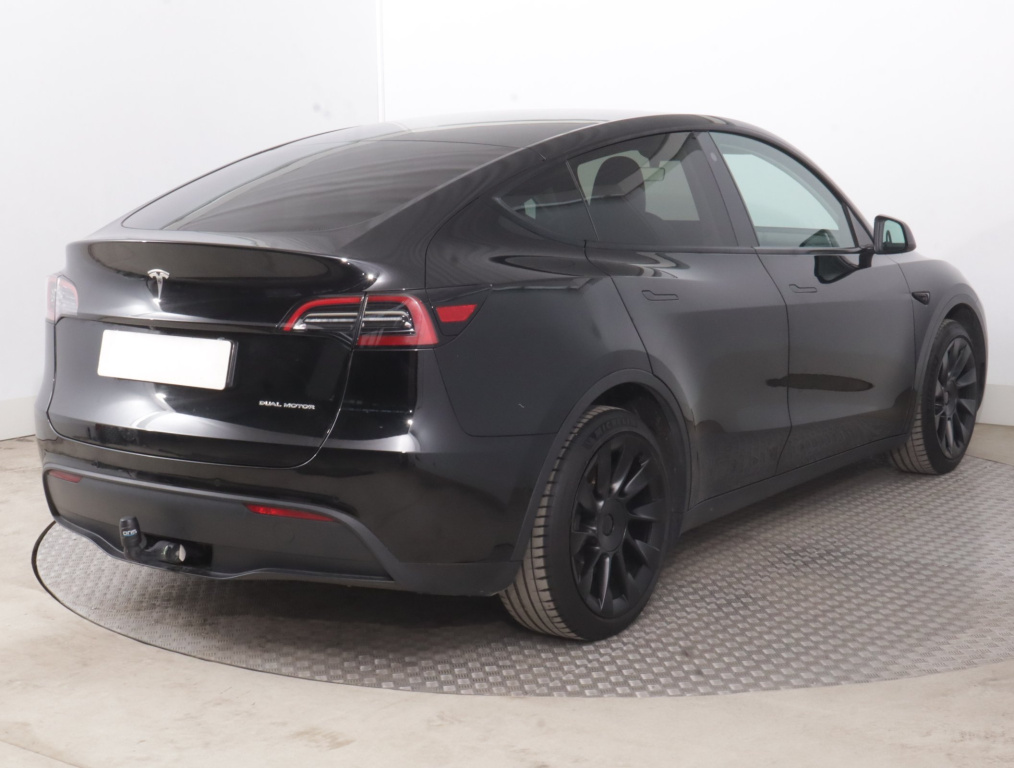 Tesla Model Y 4x4 2022 7