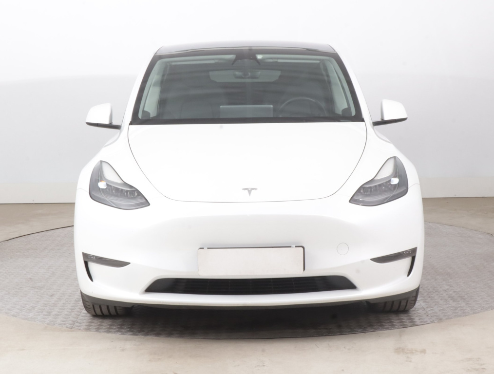 Tesla Model Y 4x4 2023 2