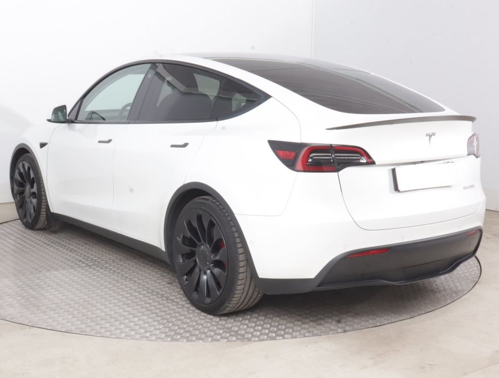 Tesla Model Y 4x4 2022 5