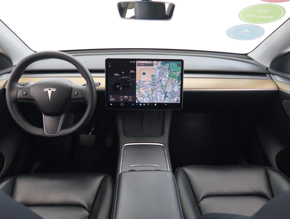 Tesla Model Y 4x4 2022 9