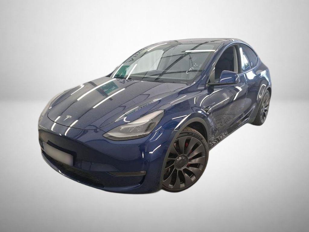 Tesla Model Y 4x4 2024