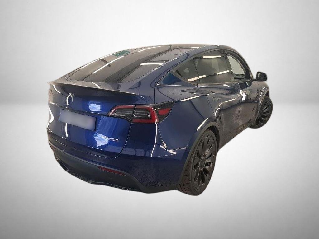 Tesla Model Y 4x4 2024 2