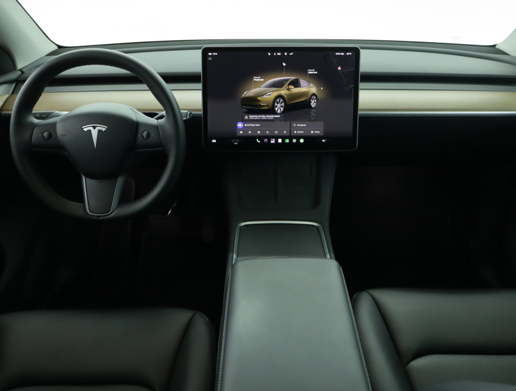 Tesla Model Y 4x4 2022 9
