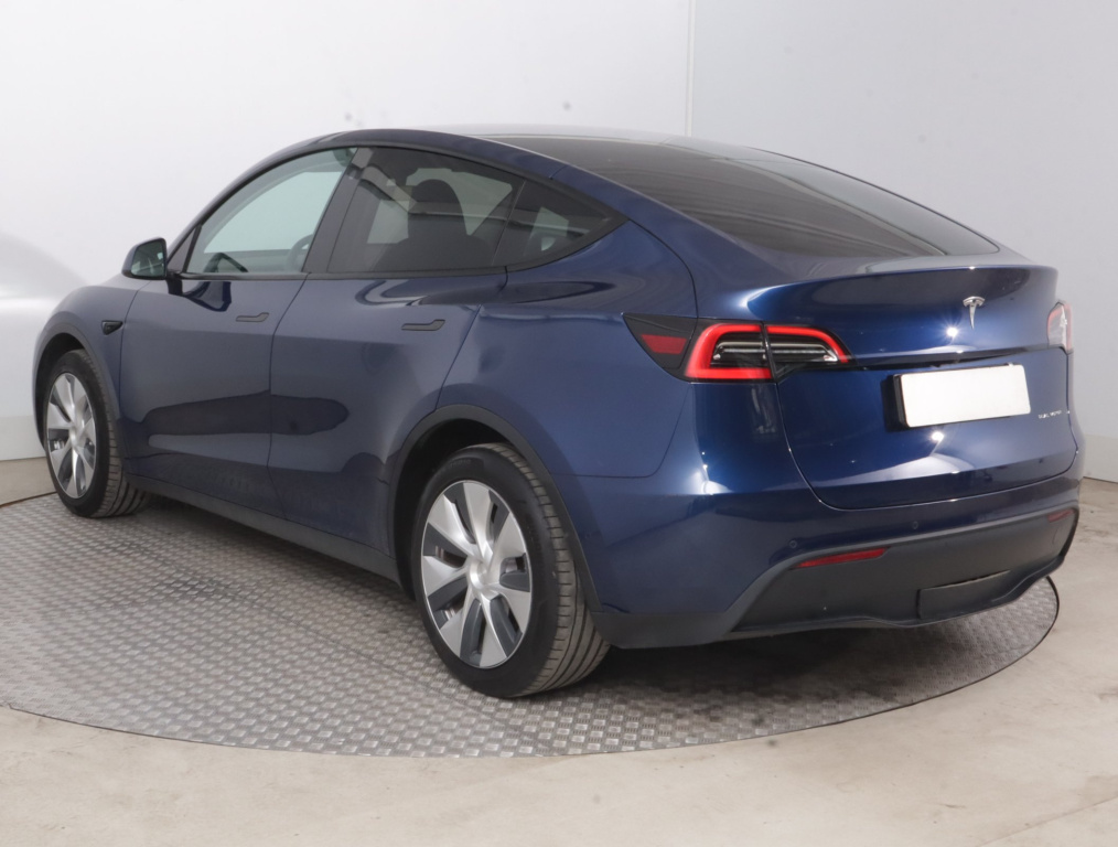 Tesla Model Y 4x4 2022 5