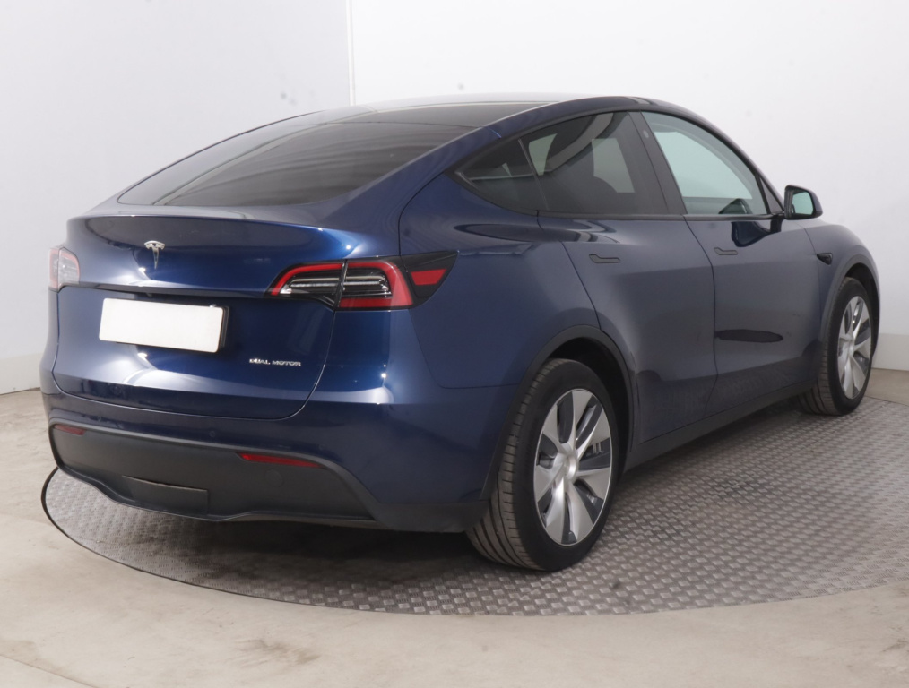 Tesla Model Y 4x4 2022 7