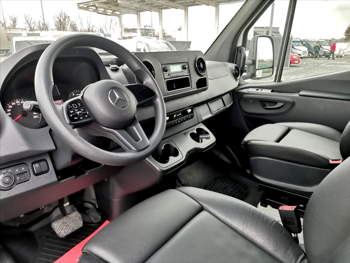 Mercedes-Benz Sprinter 317/AT skříň 6palet/klima/temp 6