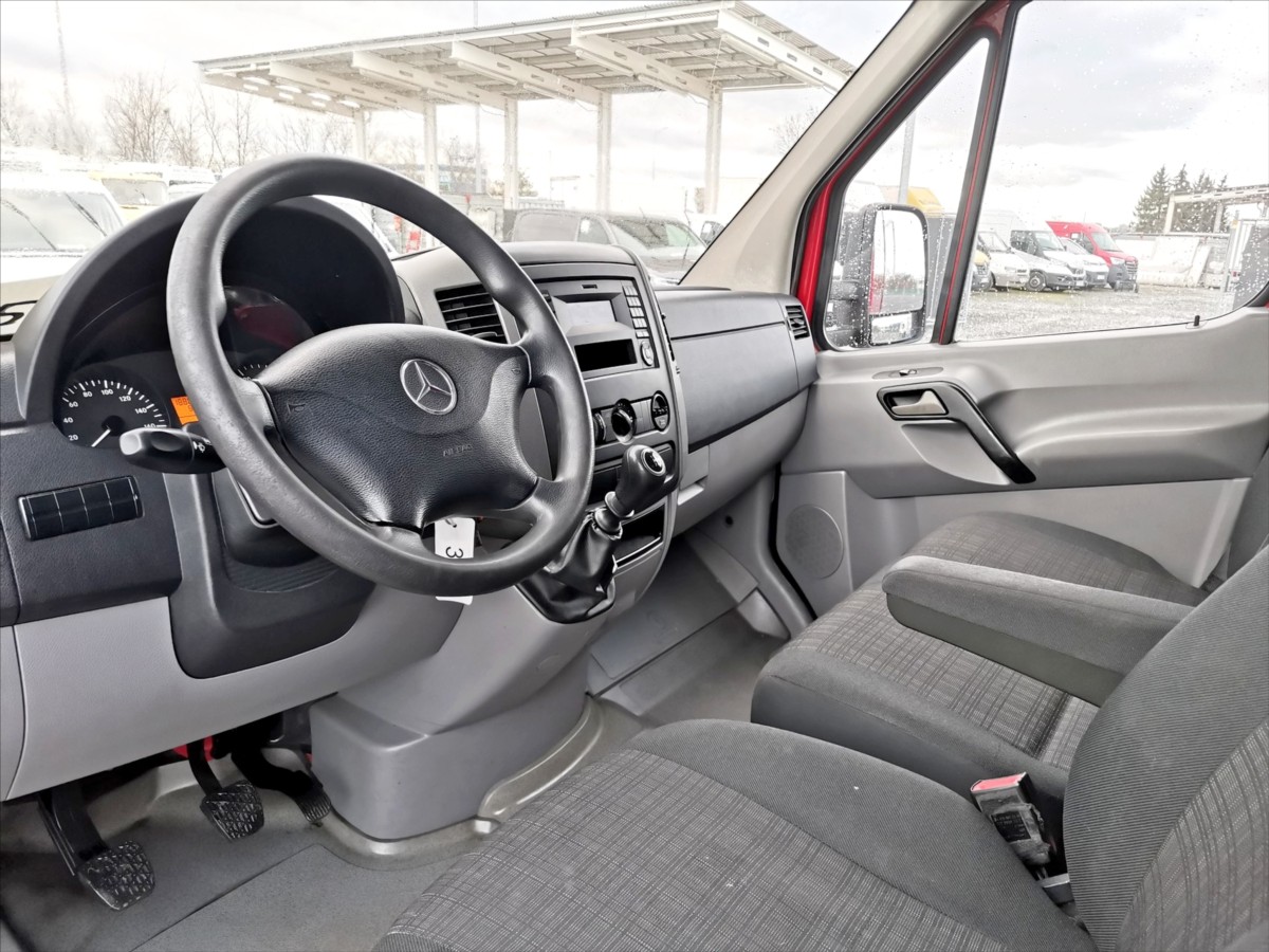 Mercedes-Benz Sprinter 513CDI skříň 8pal/h.čelo/3,5t 6