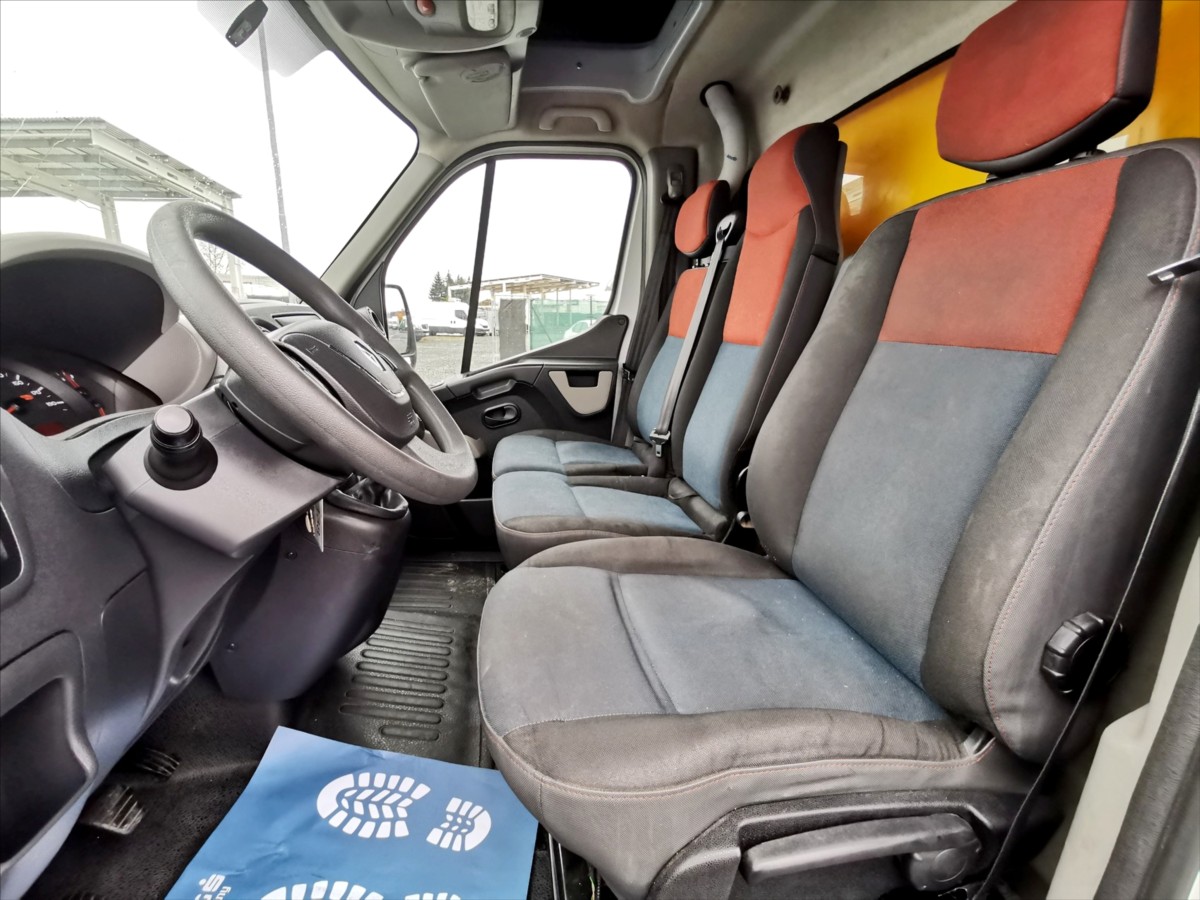 Renault Master 165DCI valník 8palet/klima/ČR 5