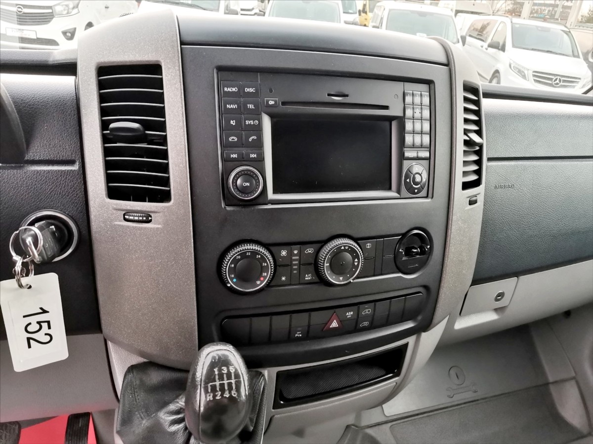Volkswagen Crafter 2.5TDI/80kw MAXI/klima/navi 9