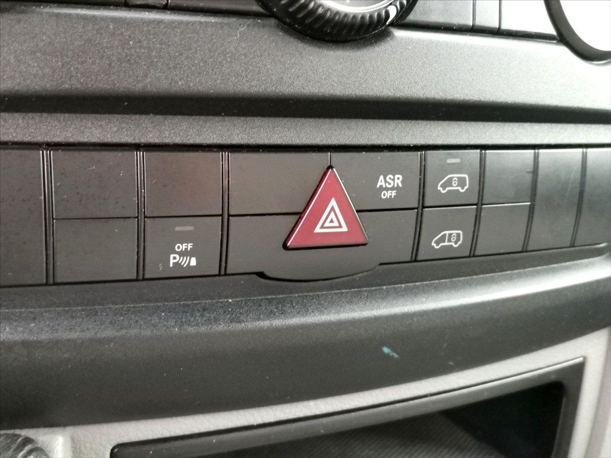 Volkswagen Crafter 2.5TDI/80kw MAXI/klima/navi 13
