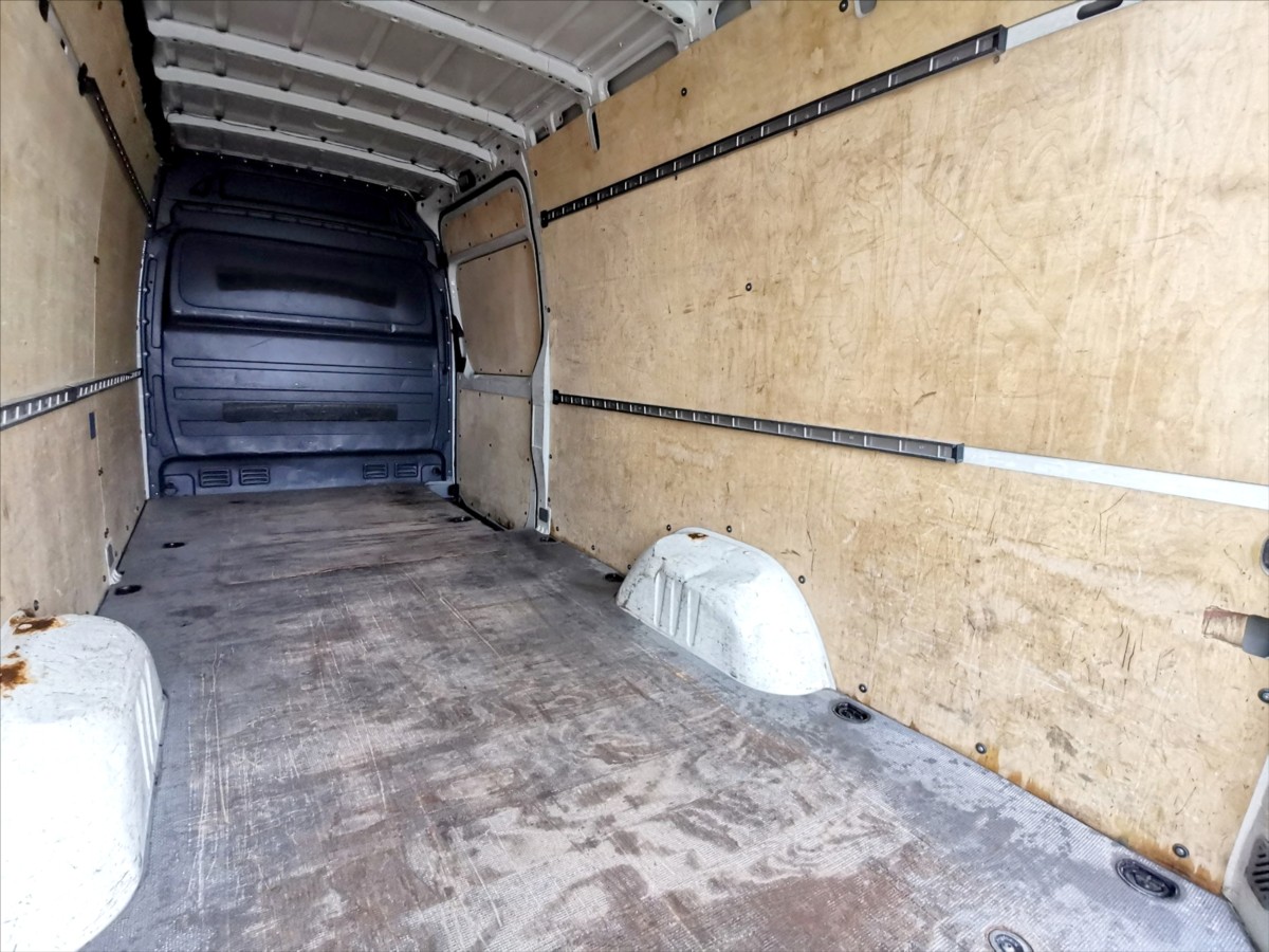 Volkswagen Crafter 2.5TDI/80kw MAXI/klima/navi 16
