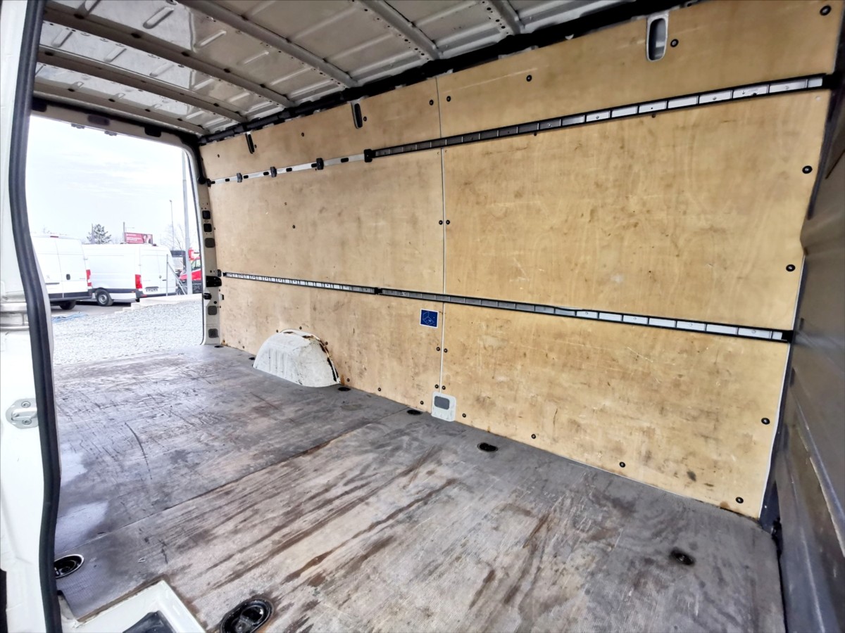 Volkswagen Crafter 2.5TDI/80kw MAXI/klima/navi 17