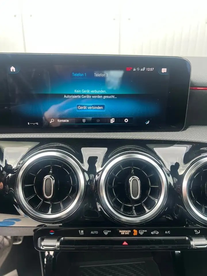 Mercedes-Benz A 180 2xAMG-LINE PANORAMA LED NAVI PARKASSISTENT 17