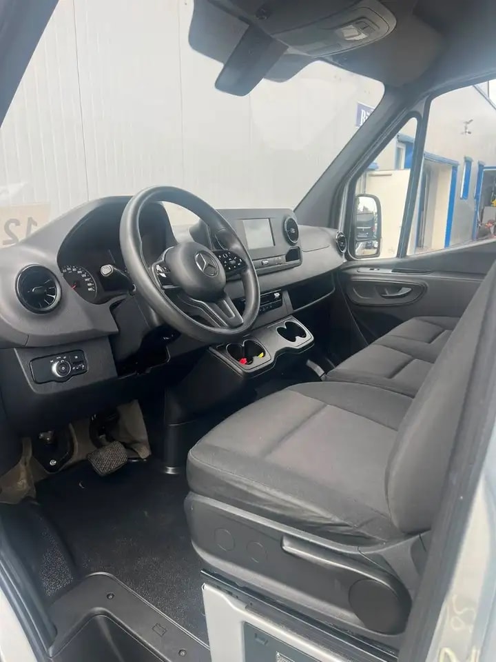 Mercedes-Benz Sprinter 215 9G-TR HOCH+LANG KLIMA 3-SITZ KAMERA 17
