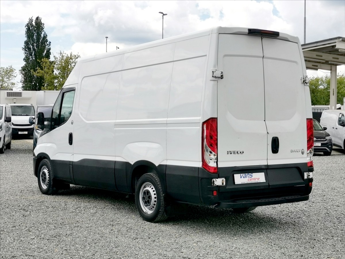 Iveco Daily 35S16 střední/ chlaďák/ ČR 4
