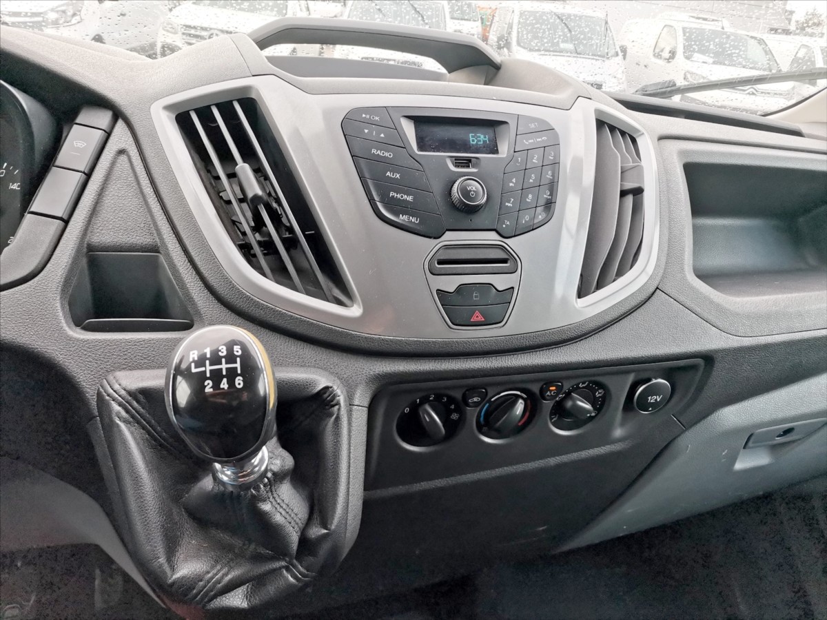 Ford Transit 2.2TDCI/92kw JUMBO/klima/tažné 9