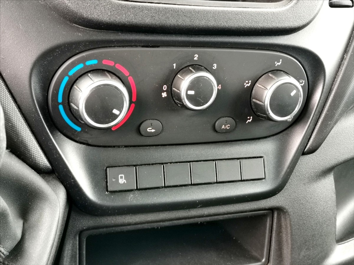 Iveco Daily 50C18 skříň 8palet/měchy/3,5t 10