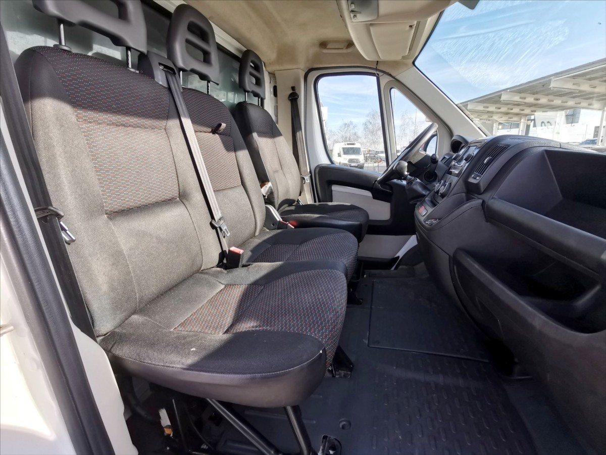 Citroën Jumper 2.2HDI skříň 8pal/klima/tažné 8