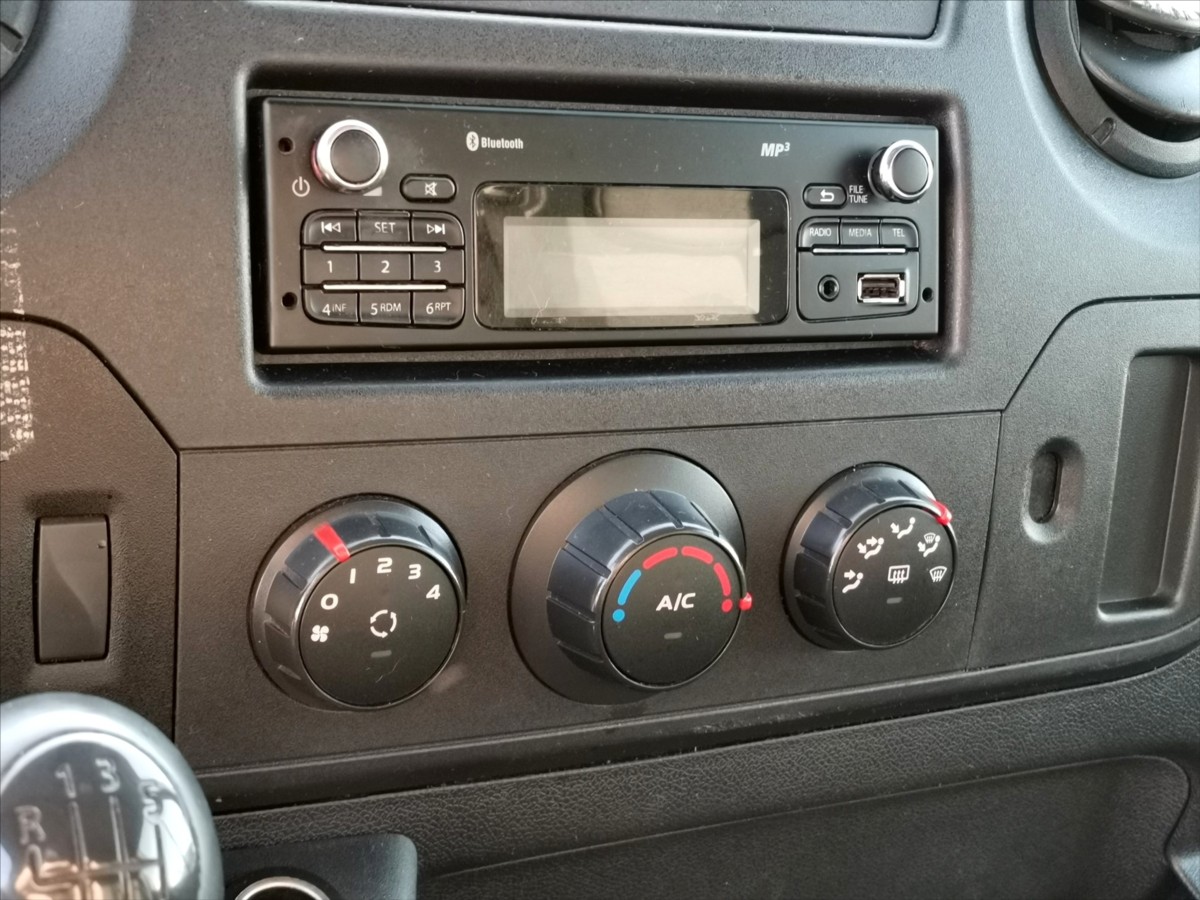 Renault Master 135DCI skříň 8palet/hydr.čelo 10