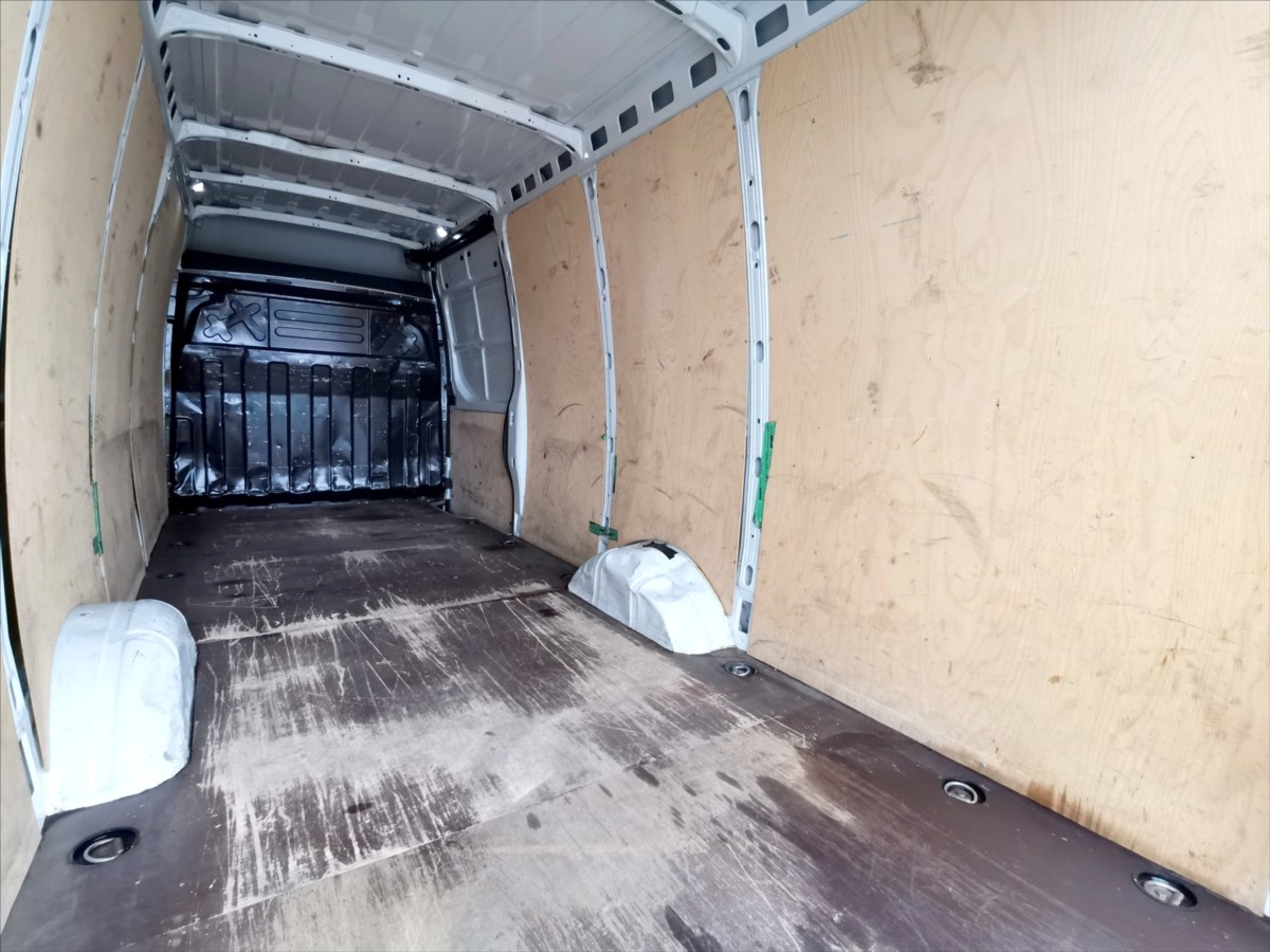 Iveco Daily 35S18 MAXI XL/klima/měchy/ČR 17