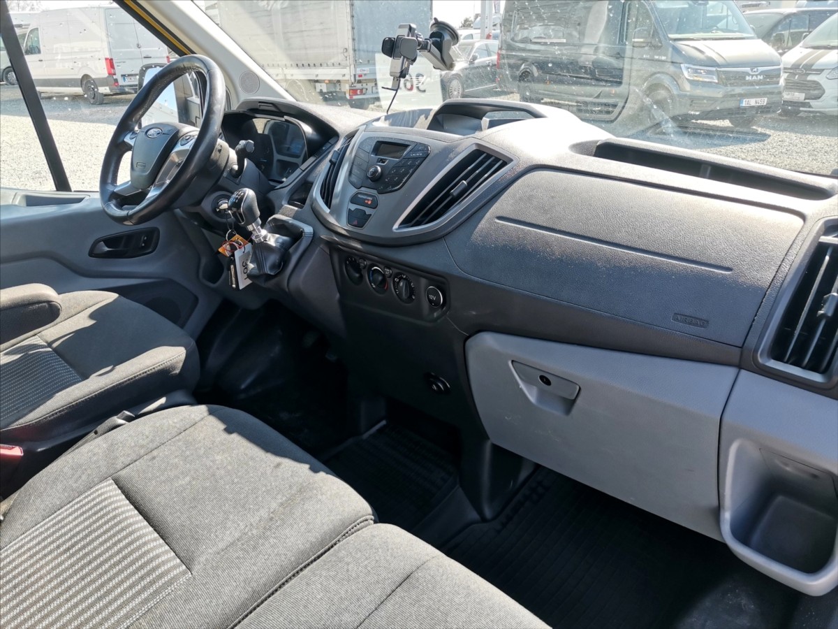 Ford Transit 2.0TDCI 7míst/valník/tažné/ČR 8