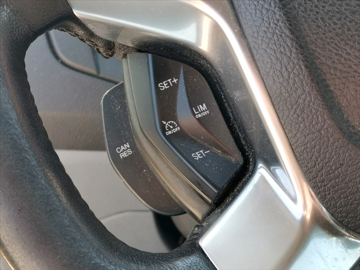 Ford Transit 2.0TDCI 7míst/valník/tažné/ČR 16