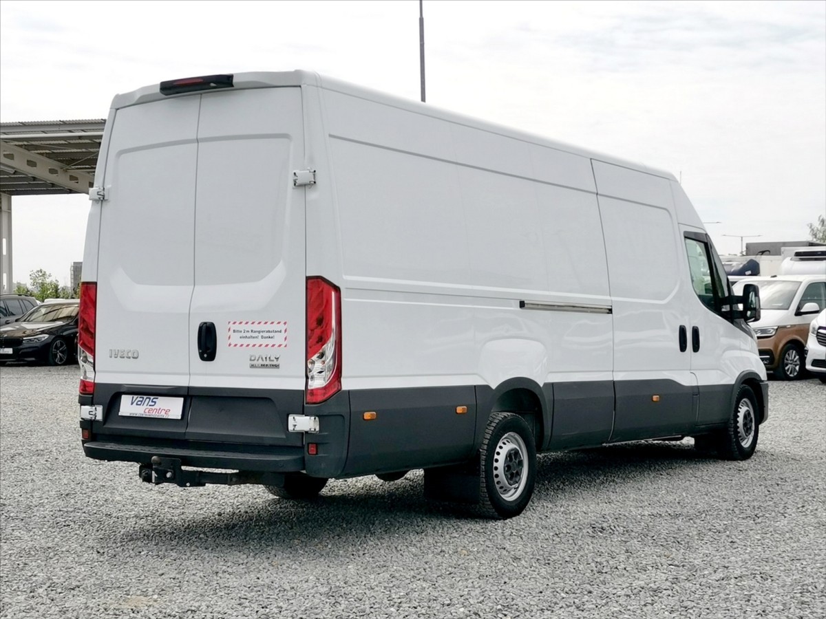 Iveco Daily 35S18/AT MAXI XL/klima/tažné 3