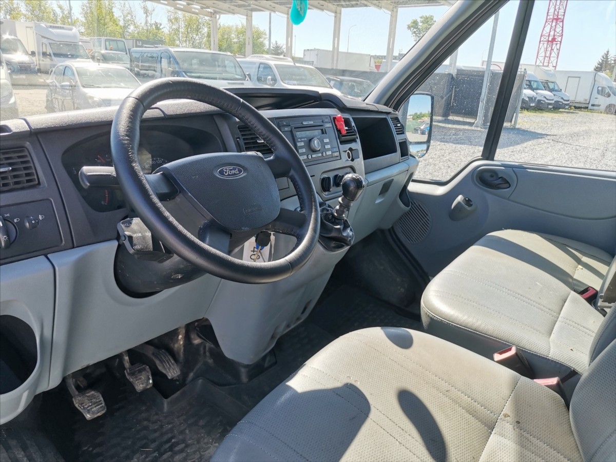 Ford Transit 2.2TDCI/92kw valník /7míst 6