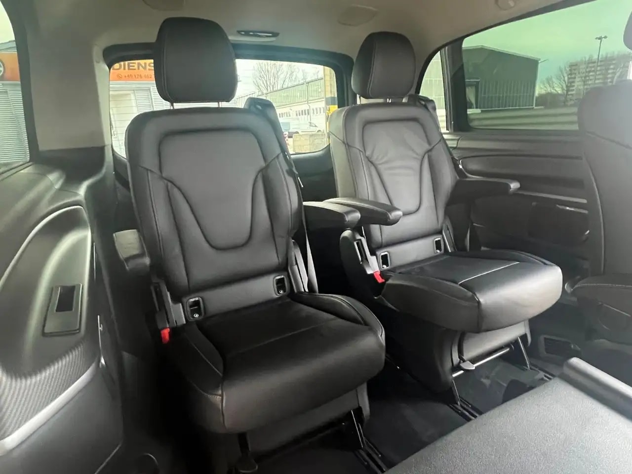 Mercedes-Benz V 300 d LANG 4M AMG-LINE 9G WEBASTO AHK EL.TÜREN 14