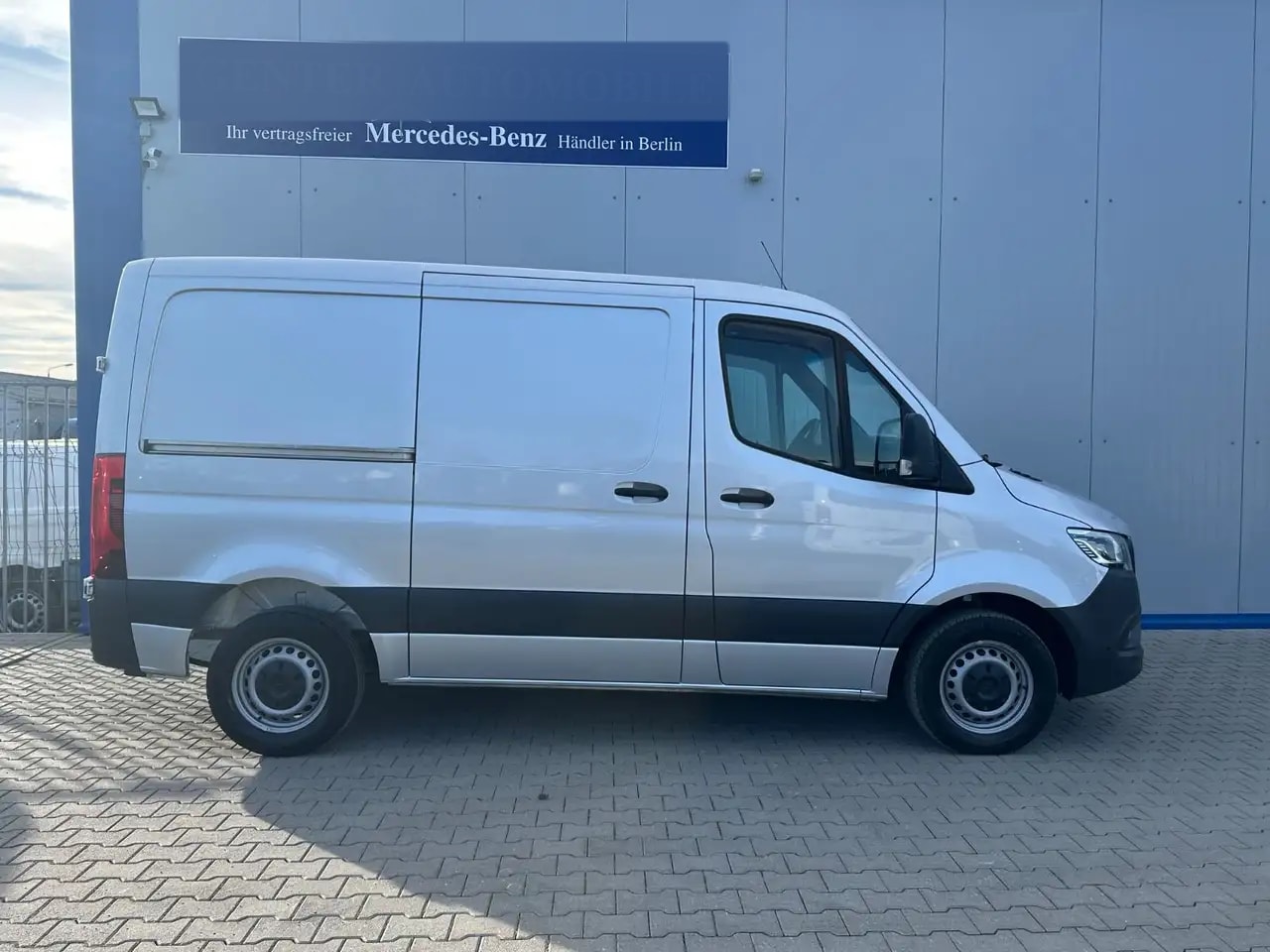Mercedes-Benz Sprinter 314 AUTOMATIK NAVI TOTWINKEL KAMERA LED 4