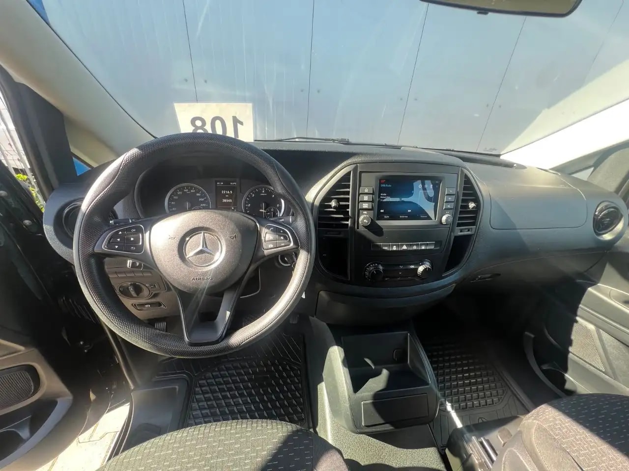 Mercedes-Benz Vito 116 TOURER LANG 9G NAVI KAMERA 7-SITZER AHK 17
