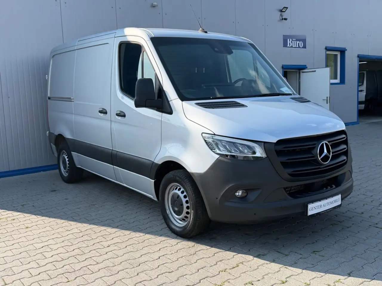 Mercedes-Benz Sprinter 314 AUTOMATIK NAVI TOTWINKEL KAMERA LED 3